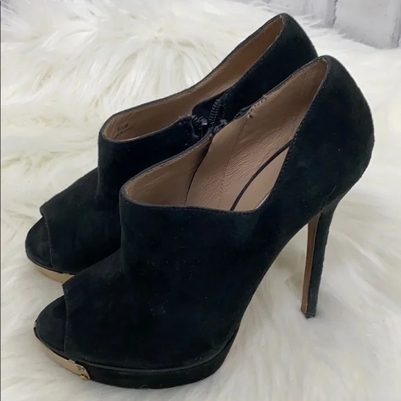 Charles David Heels - Picture 3 of 6